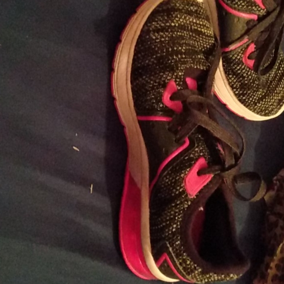 Sweat shirt biker shorts oz AIR t shoes - Picture 4 of 4